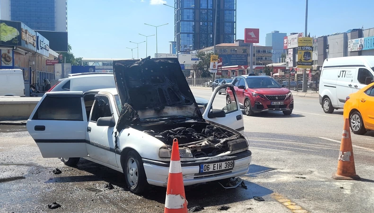 ankarada arac yangini qUWpyC6A