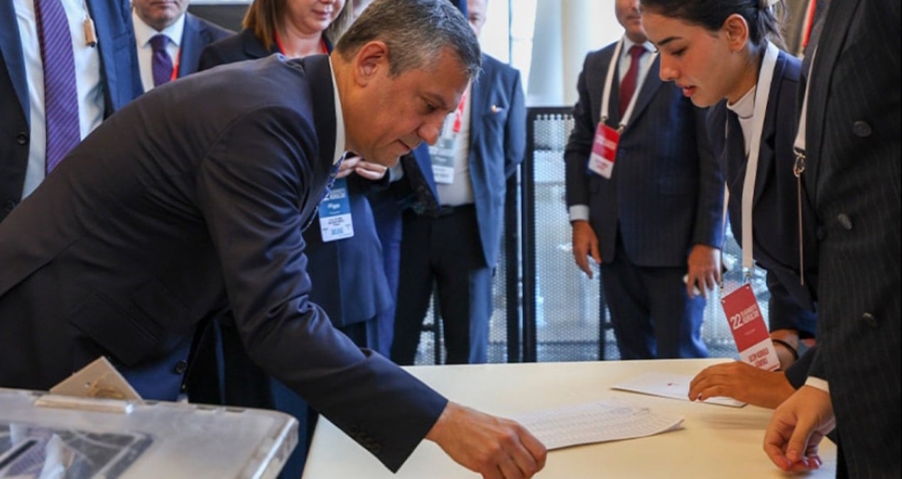 ozgur ozel a takimini degistiriyor SjmbsP9R