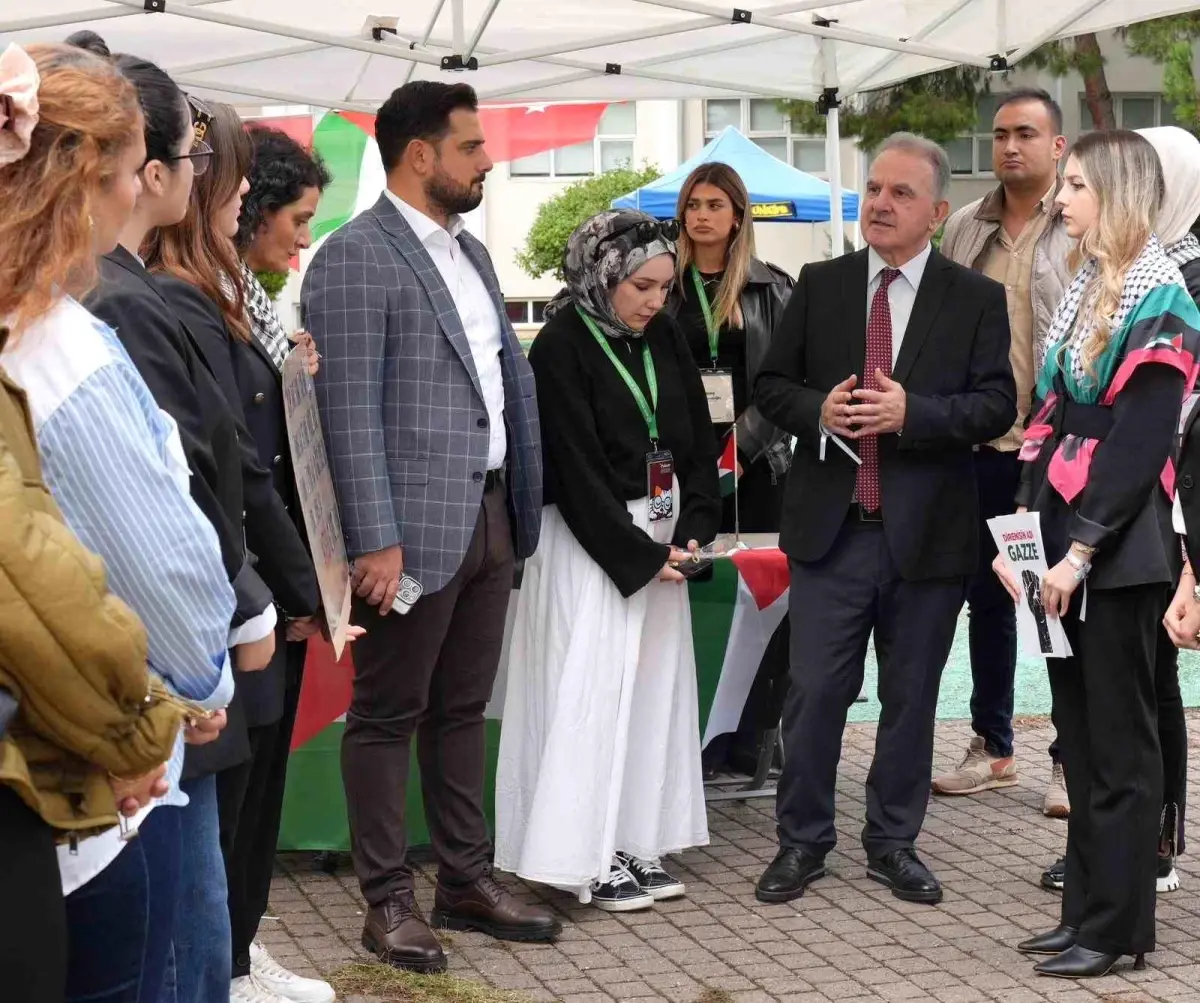 kocaeli saglik ve teknoloji universitesinden gazze icin farkindalik etkinligi 4Ch8UiNl.jpg