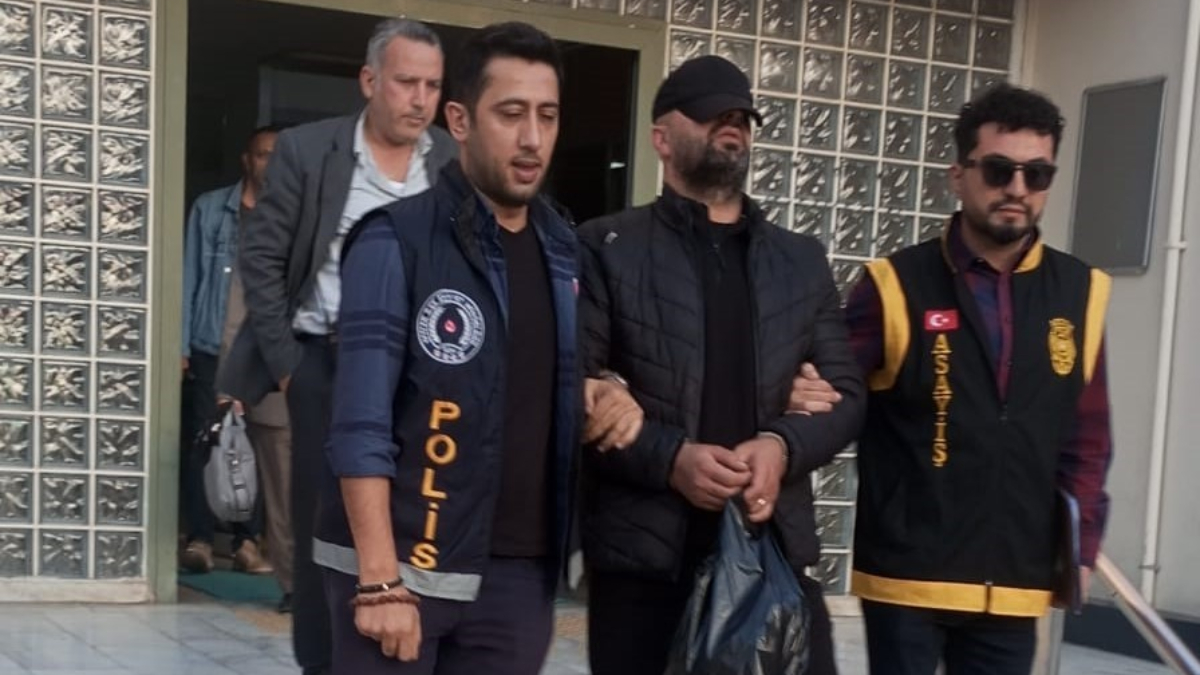 aydinda 125 yil hapisle aranan sahis pazarda yakalandi nA9ucw4e.jpg