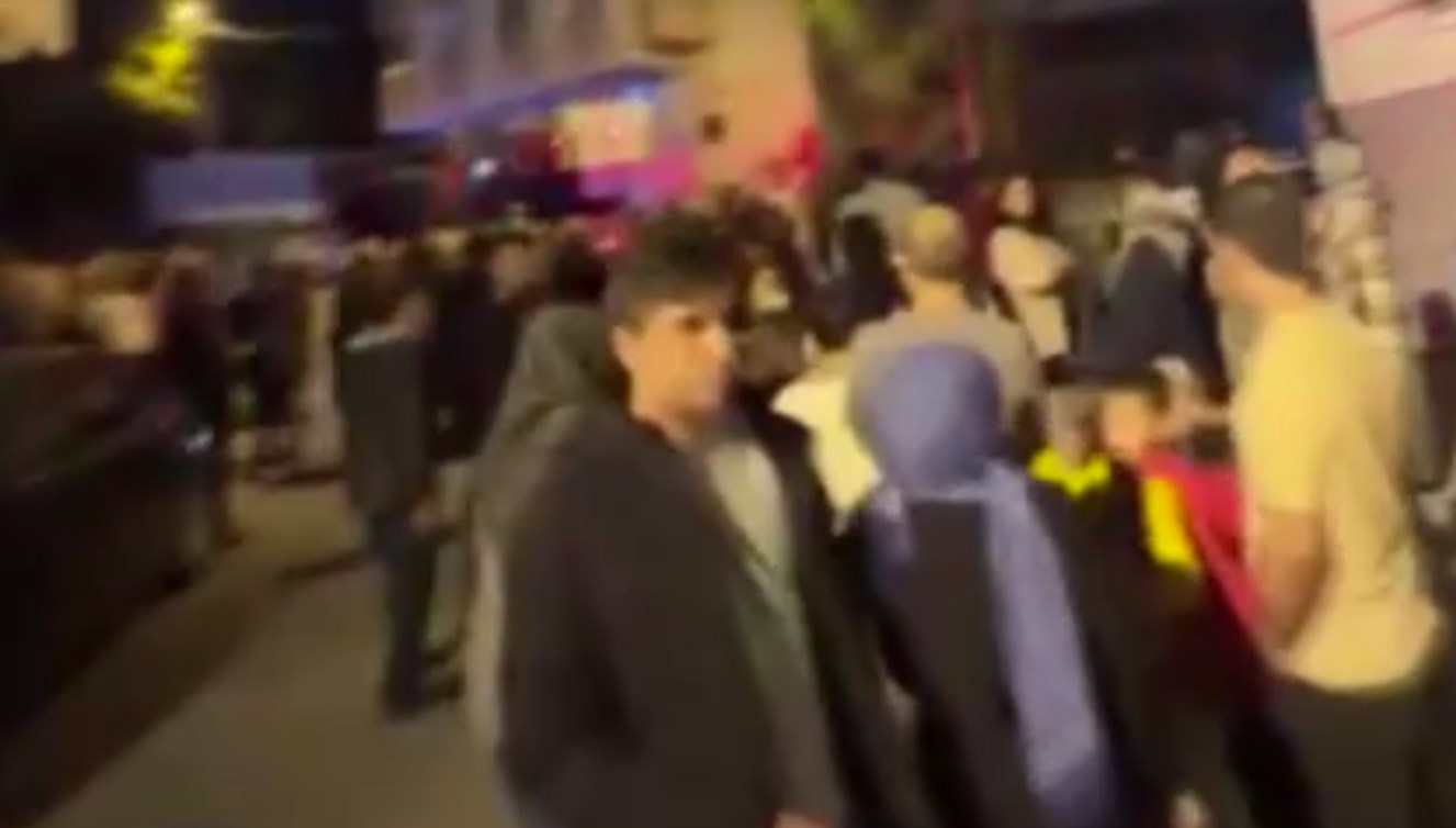 bagcilarda binada tup patladi 3 kisi yaralandi itQVKKd3.jpg