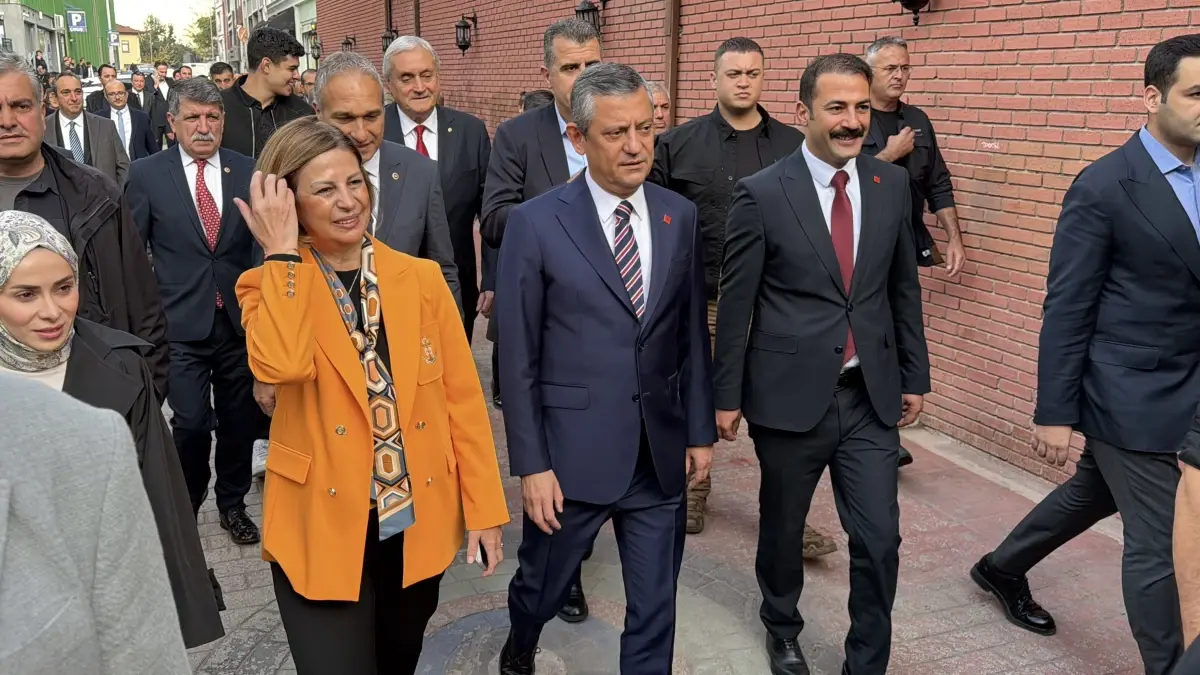 ozgur ozelden genclere yok aciklamasi uJrZgUJn.jpg