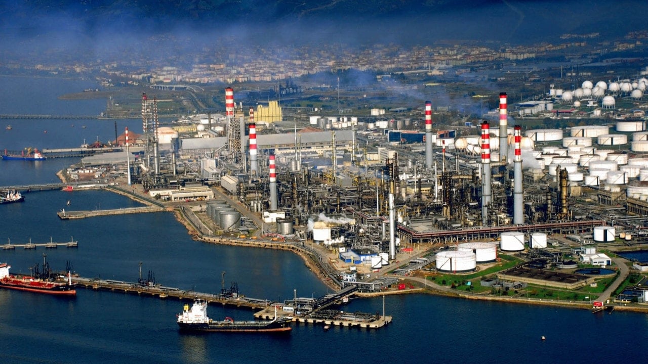 Koç Holding, Tüpraş Hisselerini Milyarlarca Liralık Satışa Hazırlıyor