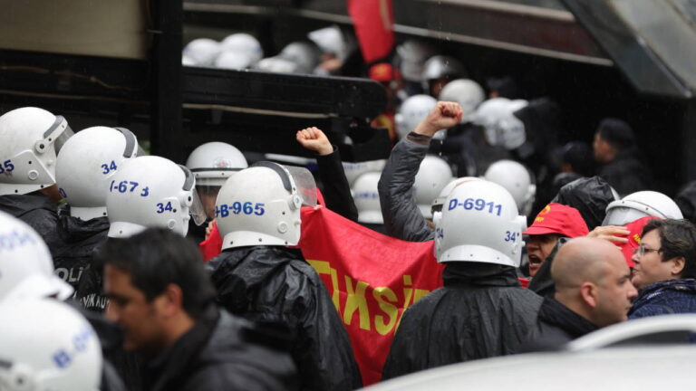 1-mayista-gozaltina-alinan-hkp-ve-iob-uyeleri-serbest-birakildi-IiNbcJMf