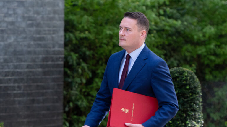 ingiltere-saglik-bakani-streeting-gorevinden-istifa-etti-bymzhADV