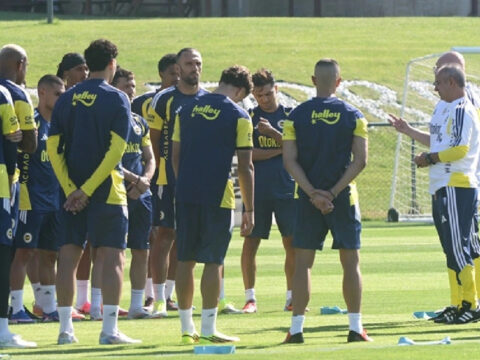 Fenerbahcede sozlesmesini feshetmek istiyor yonetimle gorusecekler yArIEfE5