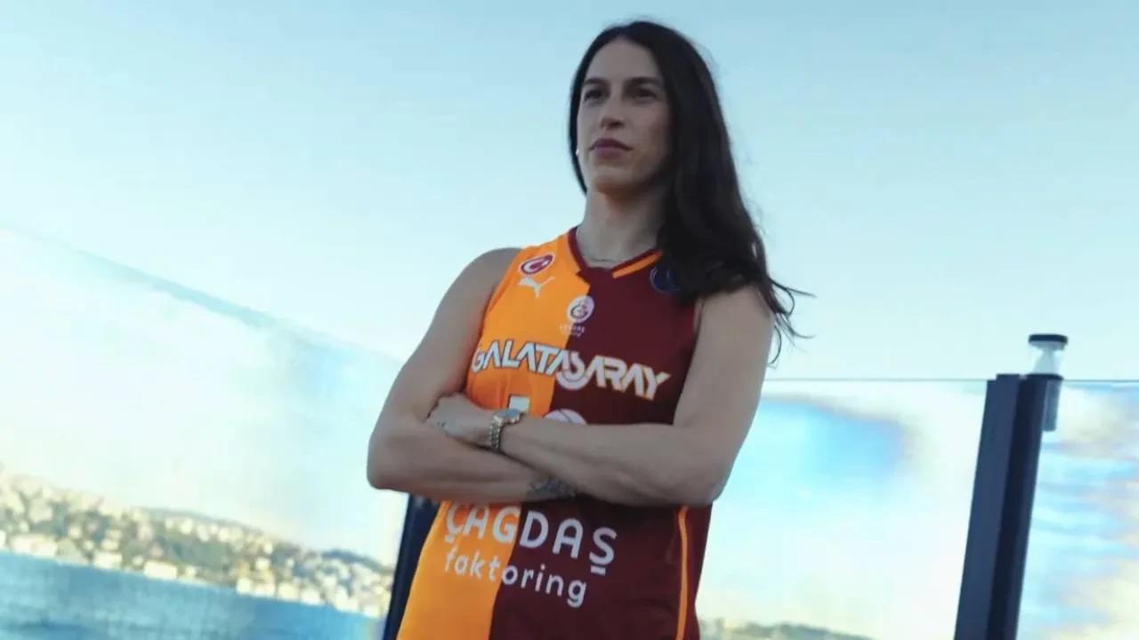 Fenerbahceden ayrilan oyuncu galatasaraya imza atti 6G1hgcy6
